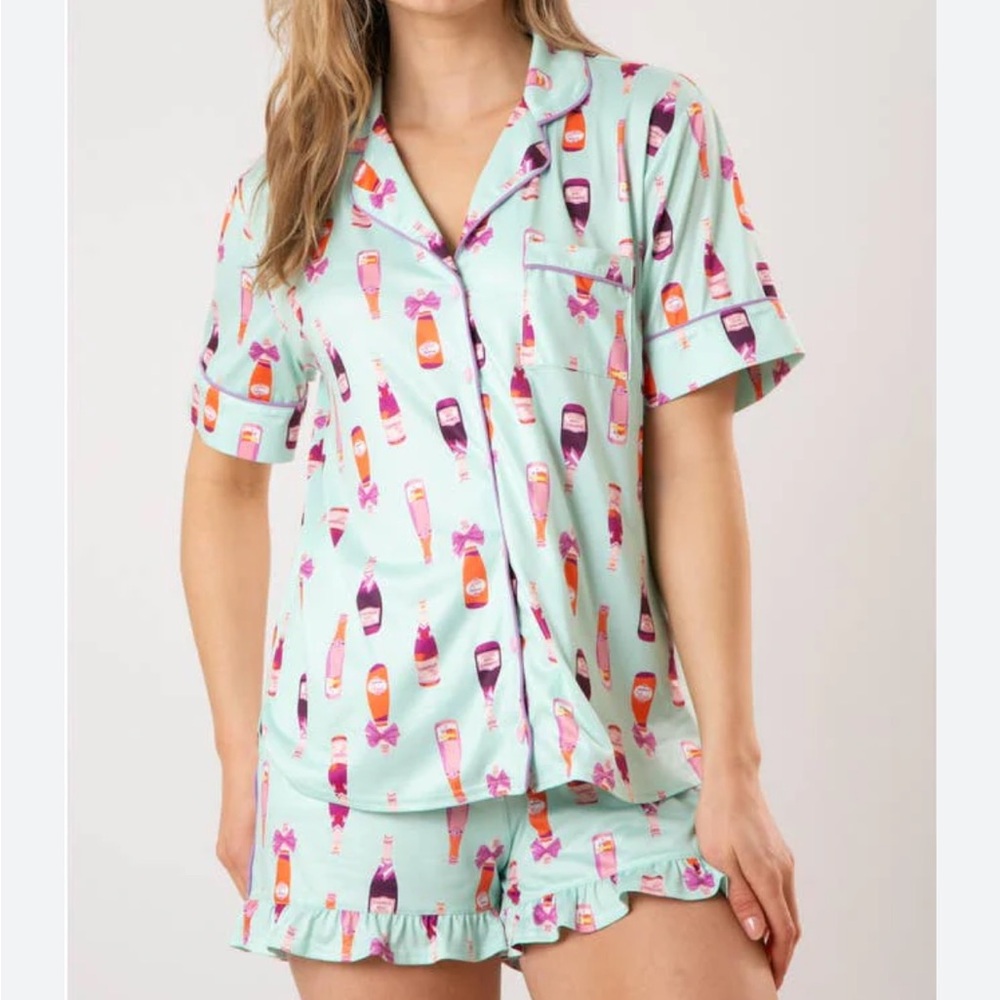 BNWT Fantastic Fawn Mint Bottle Print Pajama Set